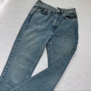 BDG Distressed Light Blue Mom Jeans, Size 27